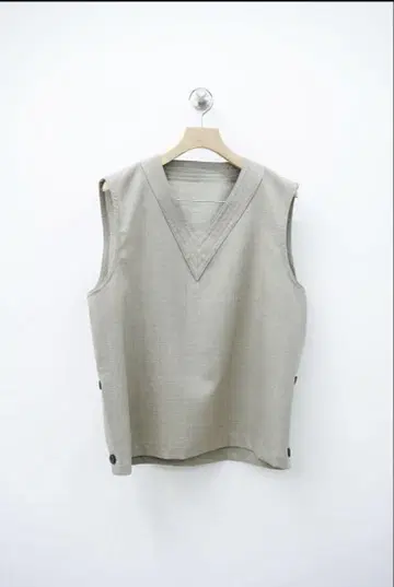 RAINMAKER PULL OVER KARATE VEST