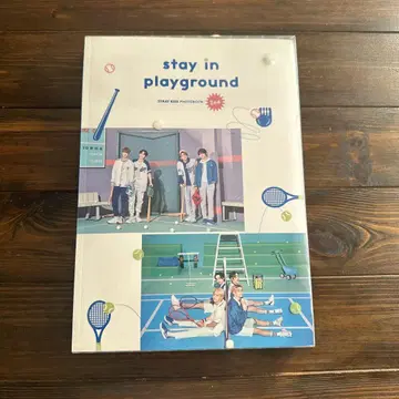 straykids stay in playground