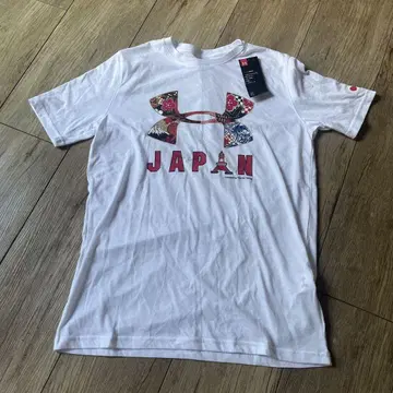 언더아머 도쿄 T셔츠