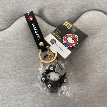 만박 회장 한정판 산리오 따라하기 블랙 미야쿠미야쿠 키링 키티 미사용