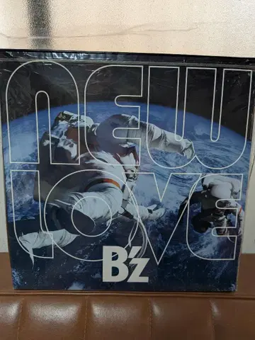 B'z 티셔츠 new love