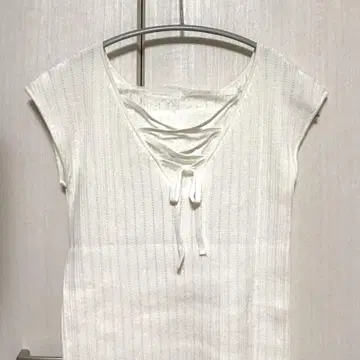 프로포션 바디 드레싱 백 레이스업 프렌치 슬리브 니트