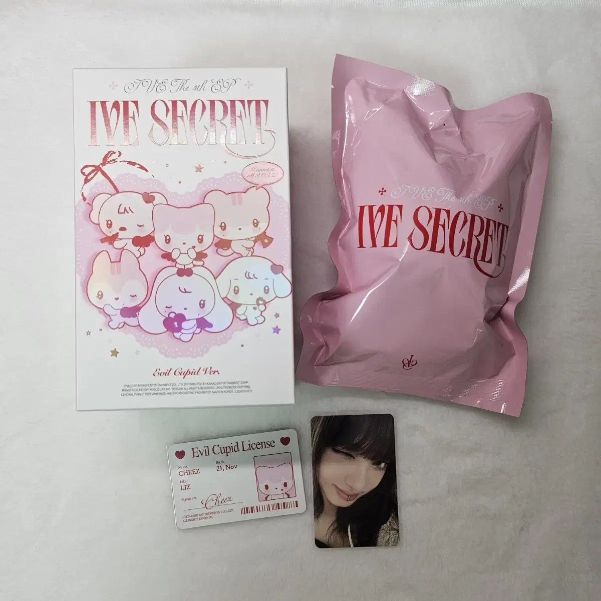 IVE SECRET EVIL CUPID Ver. イソ IVE THE 4th EP [IVE SECRET] (EVIL CUPID ver.) (Platform ver
