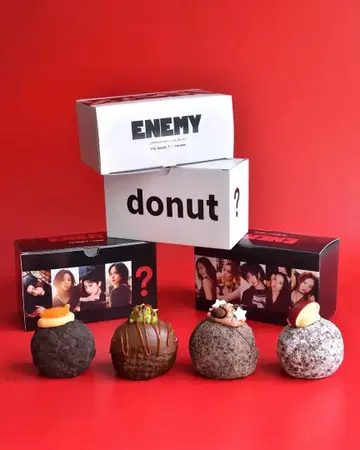 I'mdonut? TWICE 상자, 스티커 샵 백