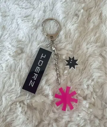 ONEOREIGHT 아크릴 키링 레이아