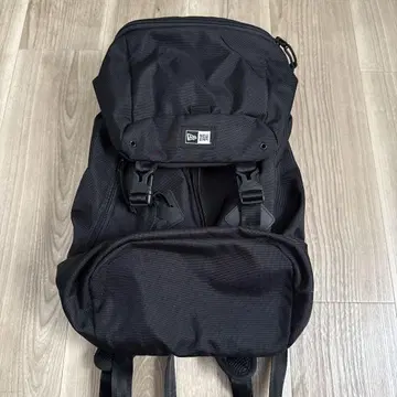 NEW ERA 럭색 백팩