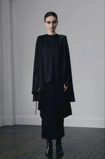 THEODORIC.dy Satin Drape SETUP