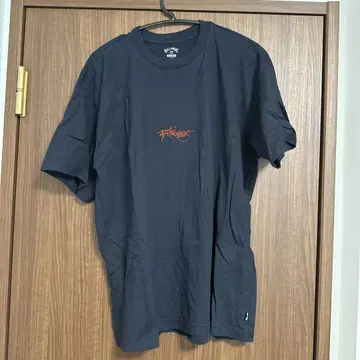 BILLABONG 블랙 T셔츠