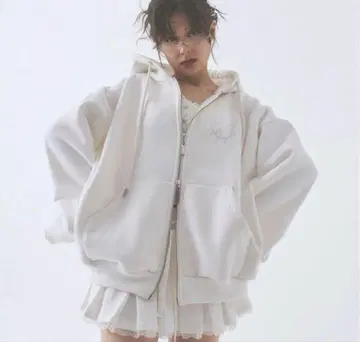 PELLICULE 페리큐르 motif stone big PK 후드티