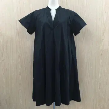 Kirii et Kirii V넥 플레어 원피스 F0828A11