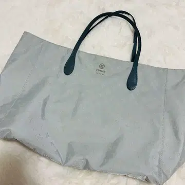새상품급 러셋 russet 모노그램 올 패턴 토트 A4 대용량 그레이