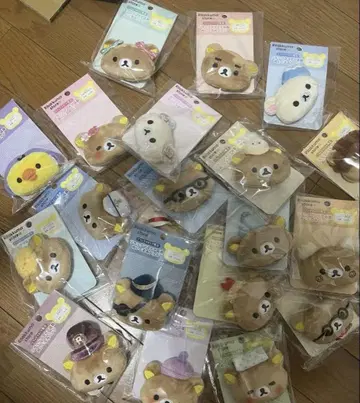 미개봉 새상품 리락쿠마 스토어 점장 인형 배지 전 21종류