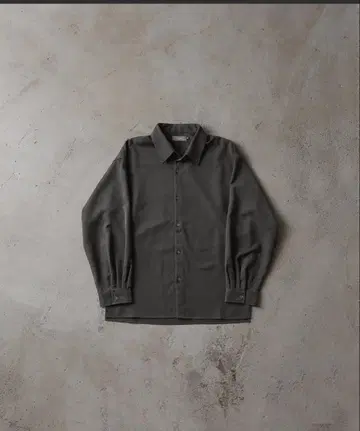 [ CLEL ] 벌룬 소매 루즈 레귤러 카라 셔츠
