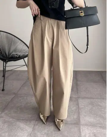 Eclat one 와이드 테이퍼드 커브 팬츠