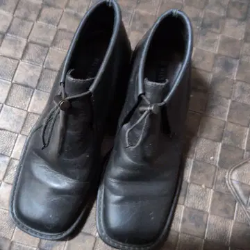 LEATHERUPPER 가죽 숏부츠 블랙 M