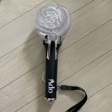 Ado 모나리자의 옆얼굴 응원봉