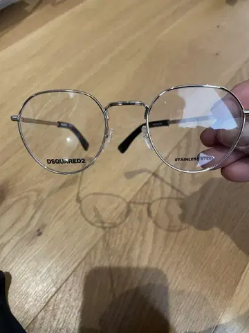 정품 새상품 DSQUARED2 안경