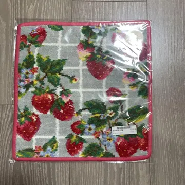 페일라 JAL 이치고 패턴 손수건 핑크
