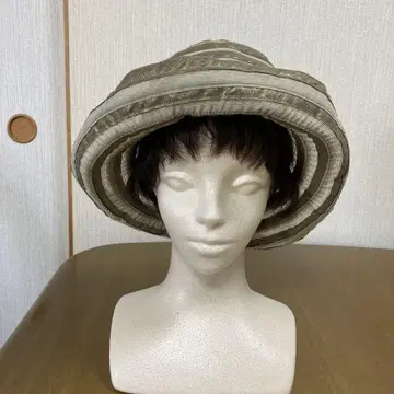 마츠오 인터내셔널의 모자
