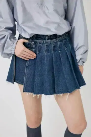 데님 플리츠 스커트 프린지 헴