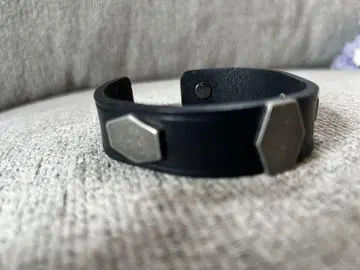 SUNSEA Hexagon Studs Bangle
