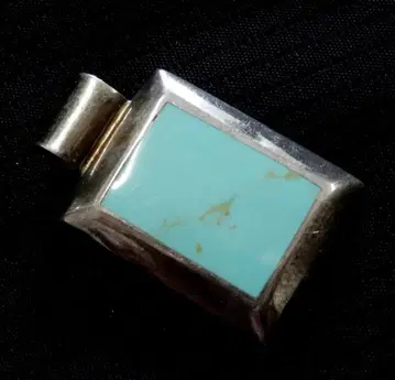 은과 터키석 펜던트 탑 925 각인으로 추정되며 약 7.22g