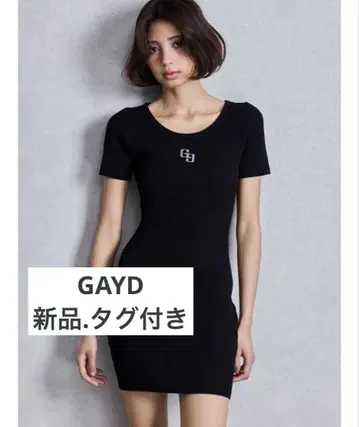GYDA GG 플레이트 하프 슬리브 니트 원피스