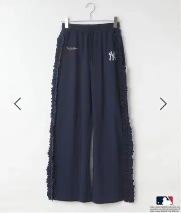 로리즈팜 MLB 사이드 프릴 컷 팬츠 양키스
