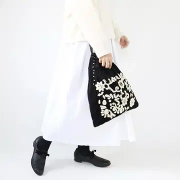 [ 새상품급 ] 카디앤드코 자수 백