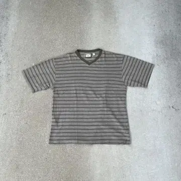 90s BUGLE BOY V neck border T