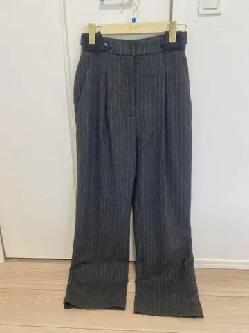 Her lip to Pin-Stripe Wide Leg Pants XS