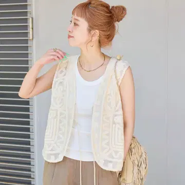 B.C.STOCK 메쉬 자수 베스트 베이직 스톡