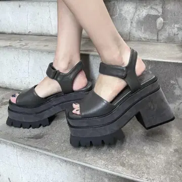 EMODA 탱크 벌키 샌들
