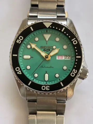 새상품급 세이코 다이버 터콰이즈 블루 남성용 손목시계