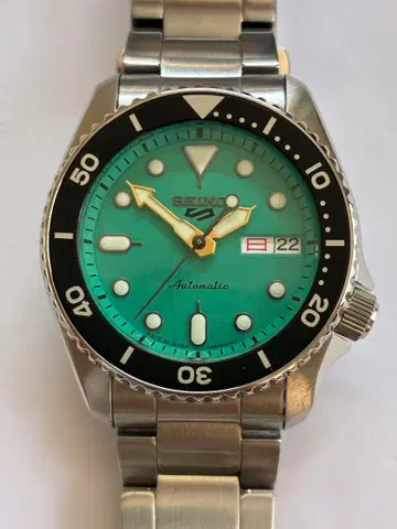 새상품급 세이코 다이버 터콰이즈 블루 남성용 손목시계