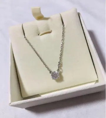 스와로브스키 Swarovski Attract Round 목걸이