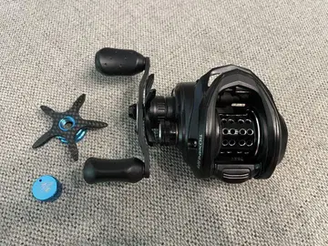 아부 가르시아 로키사니 BF8 왼쪽 AbuGarcia ROXANI L