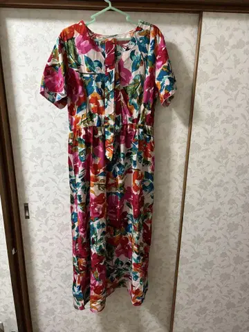 컬러풀 꽃무늬 반팔 원피스