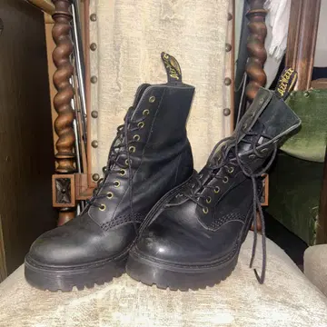 [ 닥터마틴 ] 힐 부츠 23~23.5cm