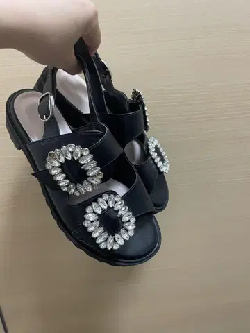 다이애나 비쥬 샌들