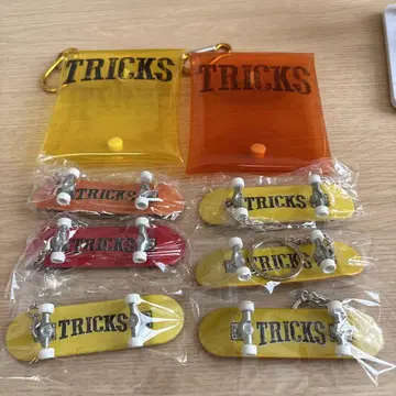 TRICKS & CANDY A GO GO! 키링 세트
