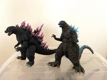 고질라 피규어