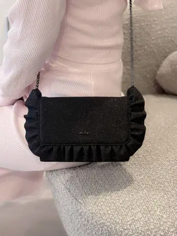 JILTU petit frill shoulder bag