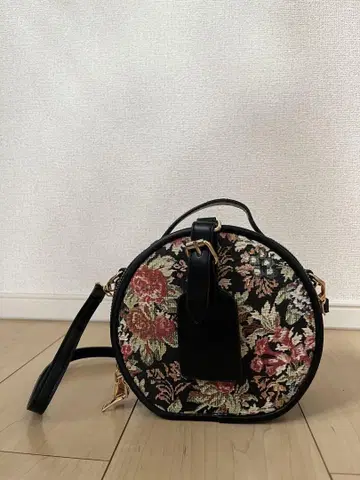 플라워 자수 원형 숄더백