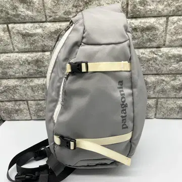레어 구형 모델 Patagonia ATOM 8L 그레이 숄더백