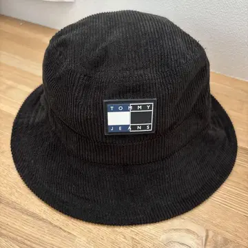 Tommy jeans 코듀로이 소재 버킷 햇
