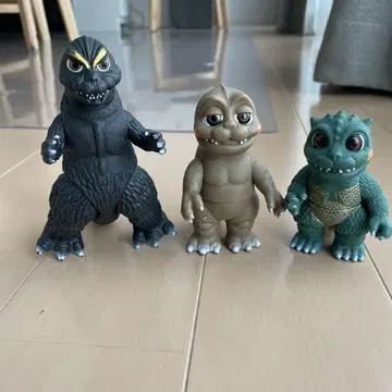 고지반 피규어 세트 3체