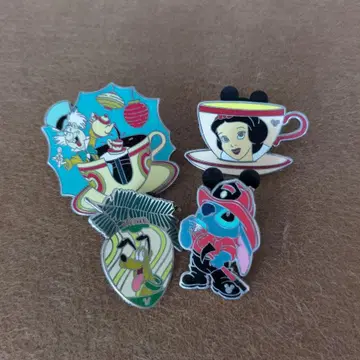 [ 레트로 ] Disney 캐릭터 핀 배지 세트