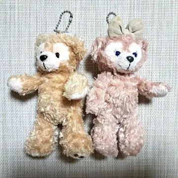Disney 더피 & 셰리메이 인형 배지