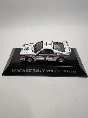 CM'S 1/64 SS.11 란차 037 랠리 1984 Corse
